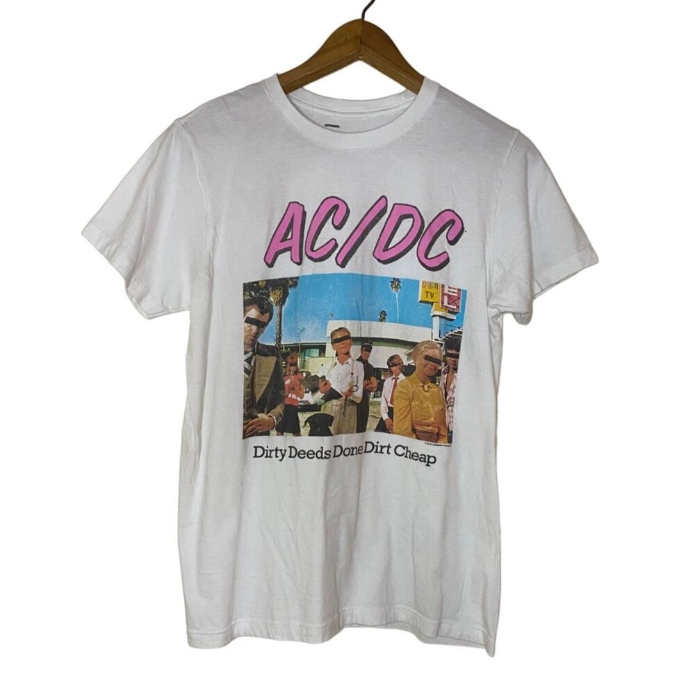 Women's T-Shirt | Dirty Deeds Done Dirt Cheap Pink Design Distressed Shirt M